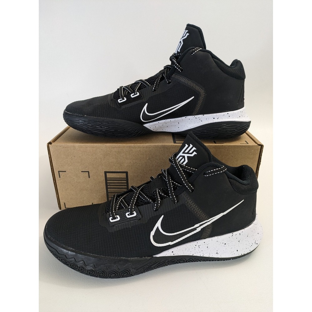 Nike Men's Kyrie Flytrap IV Basketball Shoe, Black/White, 10.5